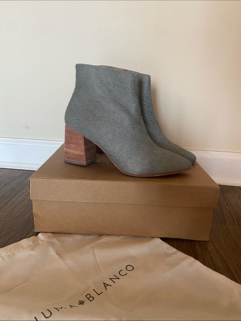 Huma Blanco vania ankle boot in powder blue/gray pony hair. Size 37 EU 6.5-7 US